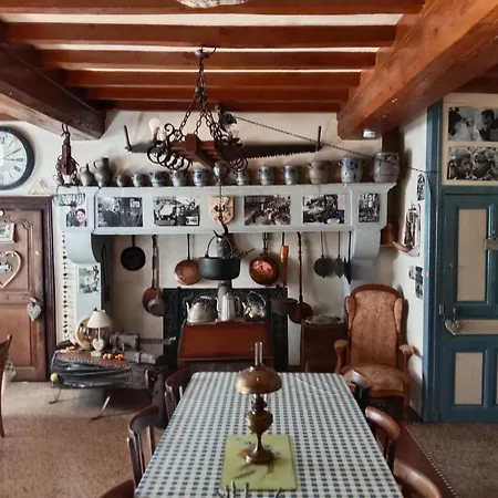D'hotes La Fromagerie Du Relais Postal Royal Bed and Breakfast